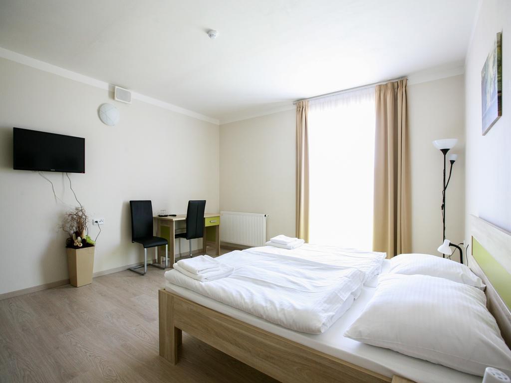 Hotel Nad Kralovnou & Restaurant Prag