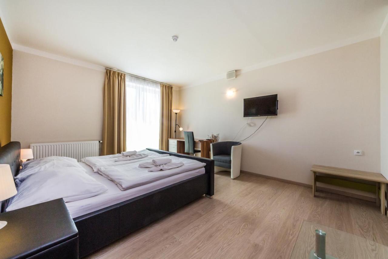 Nad Královnou Hotel&restaurant 3* Praha